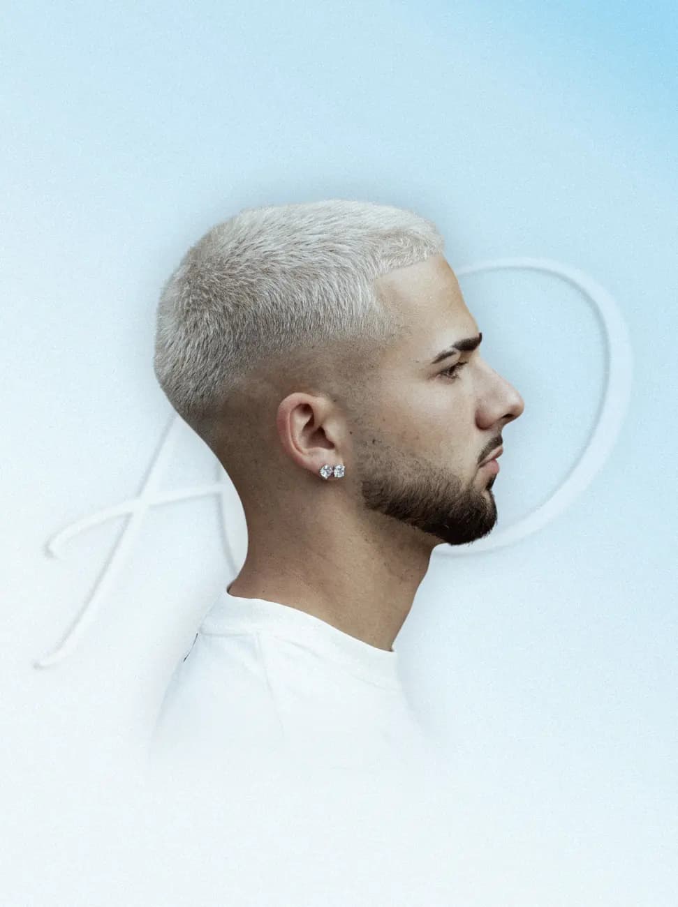Adriano, barbier AD Barber à Charleroi, de profil